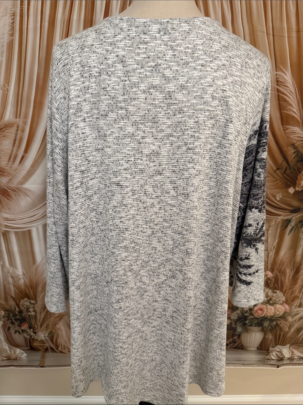 CJ Banks Gray and Black Printed Knit Tunic NWOT - Picture 4 of 7